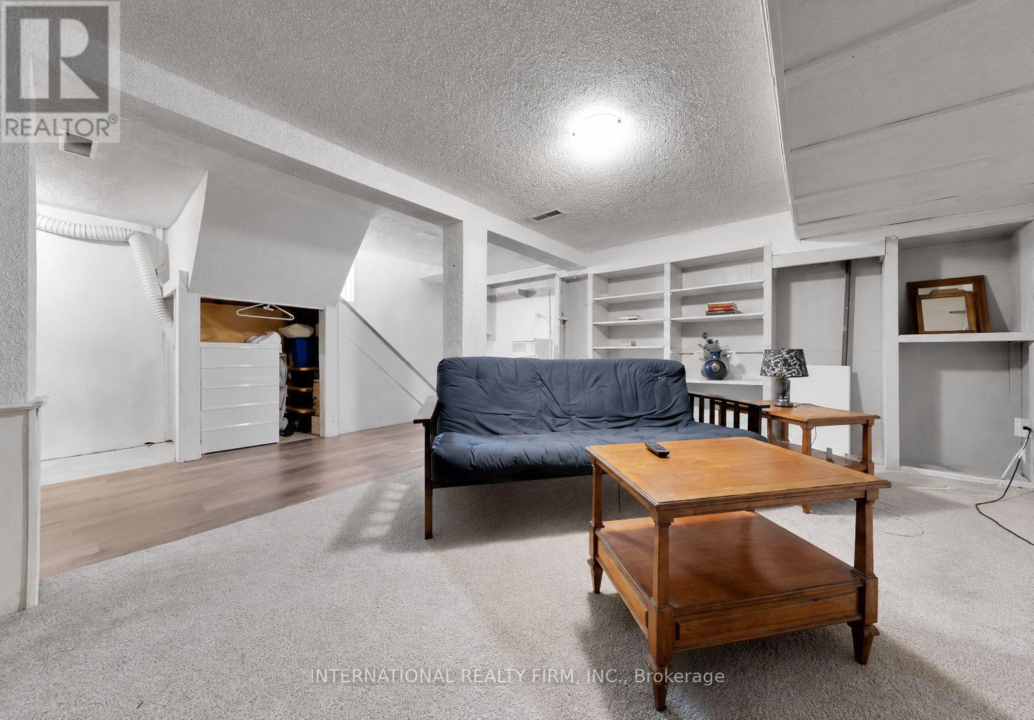 62 Porchester Drive, Toronto, ON - Indoor