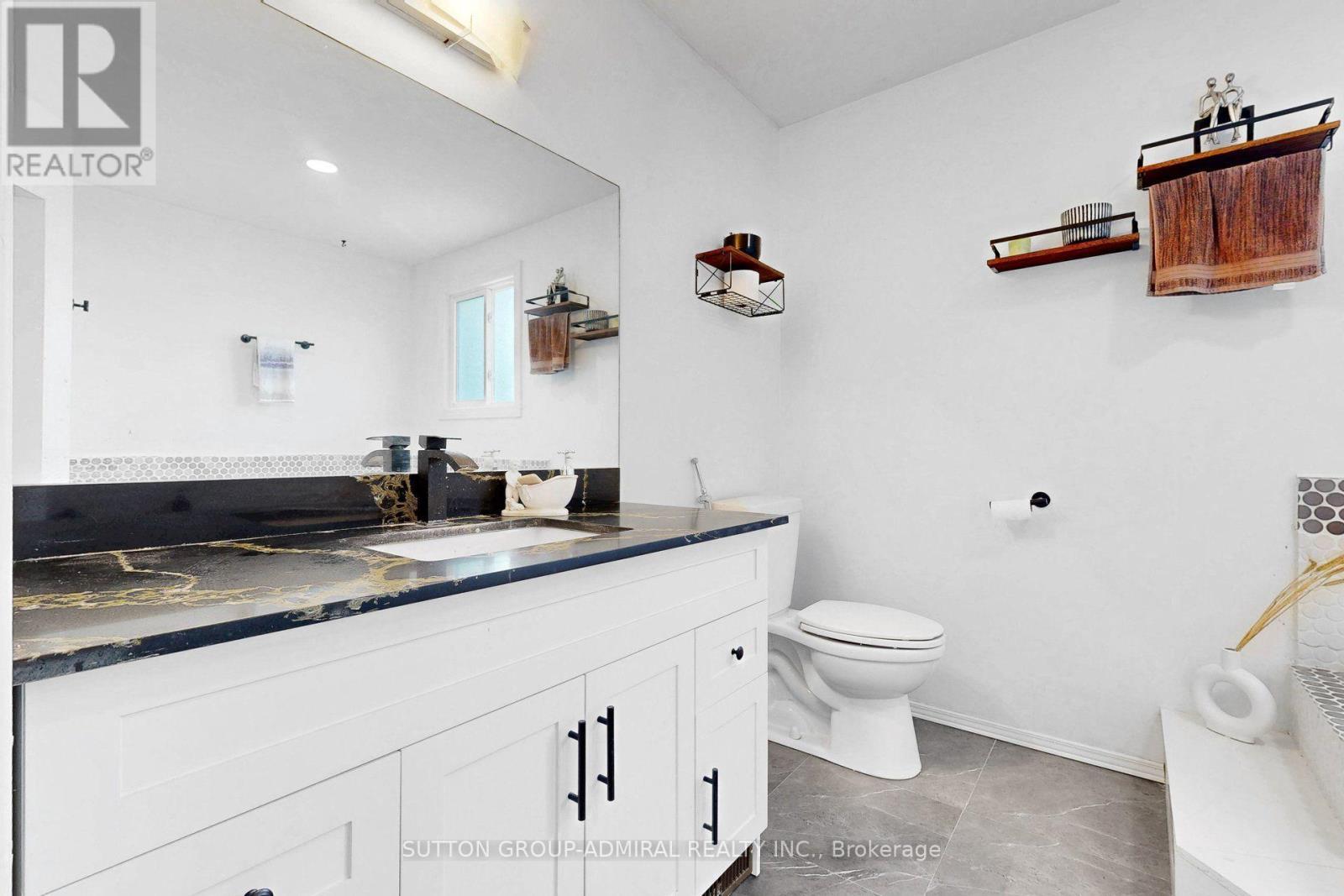 879 Peggoty Circle, Oshawa, ON - Indoor Photo Showing Bathroom