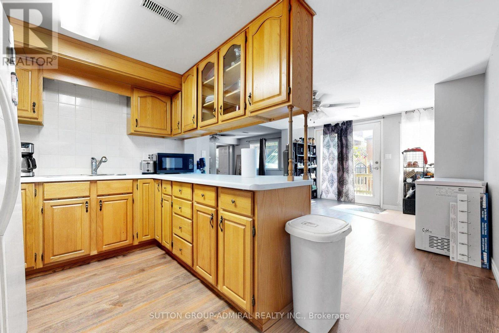 879 Peggoty Circle, Oshawa, ON - Indoor Photo Showing Kitchen