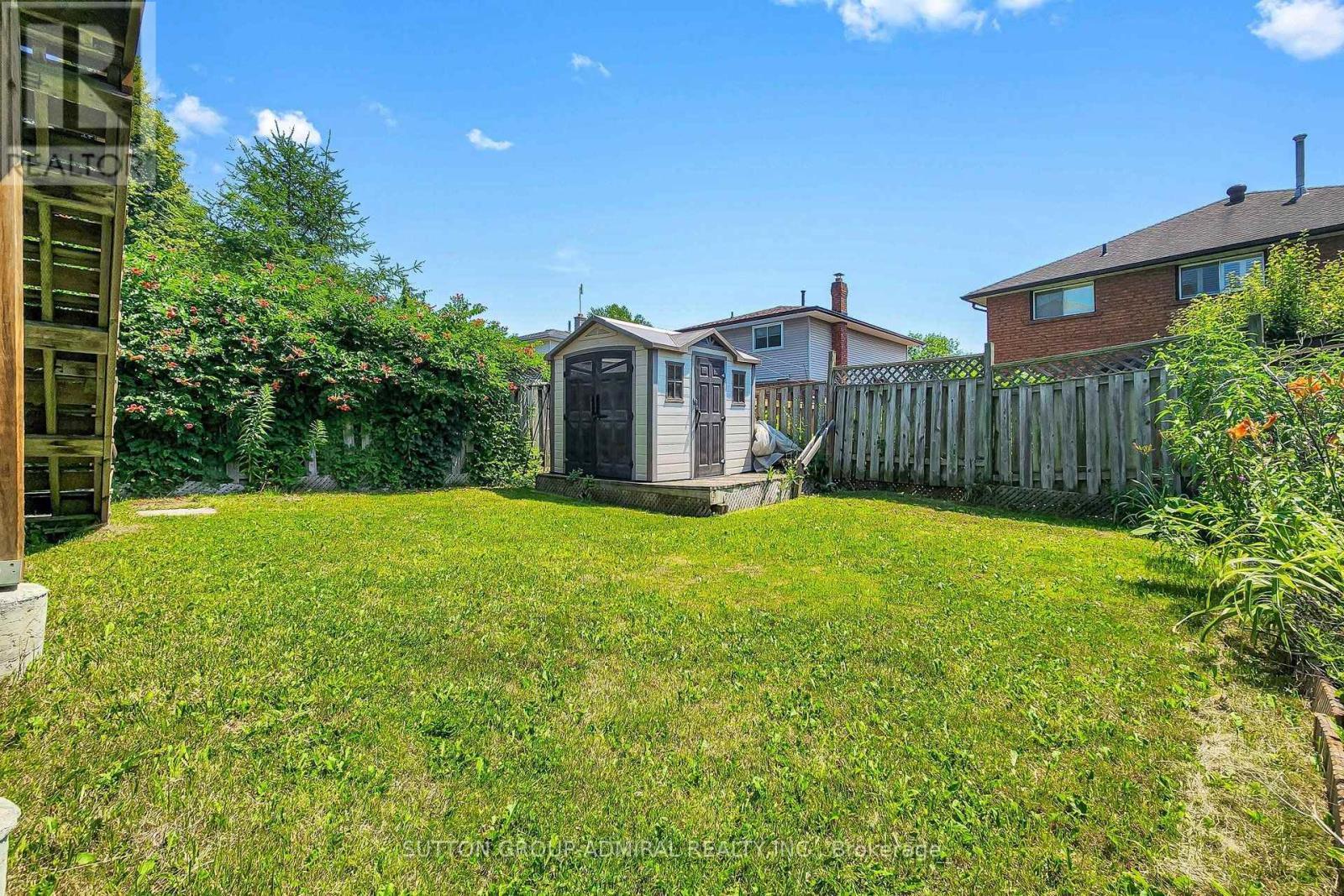879 Peggoty Circle, Oshawa, ON - Outdoor