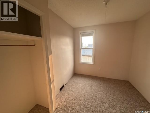 310 High Street W, Moose Jaw, SK - Indoor Photo Showing Other Room