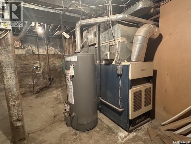 310 High Street W, Moose Jaw, SK - Indoor Photo Showing Basement