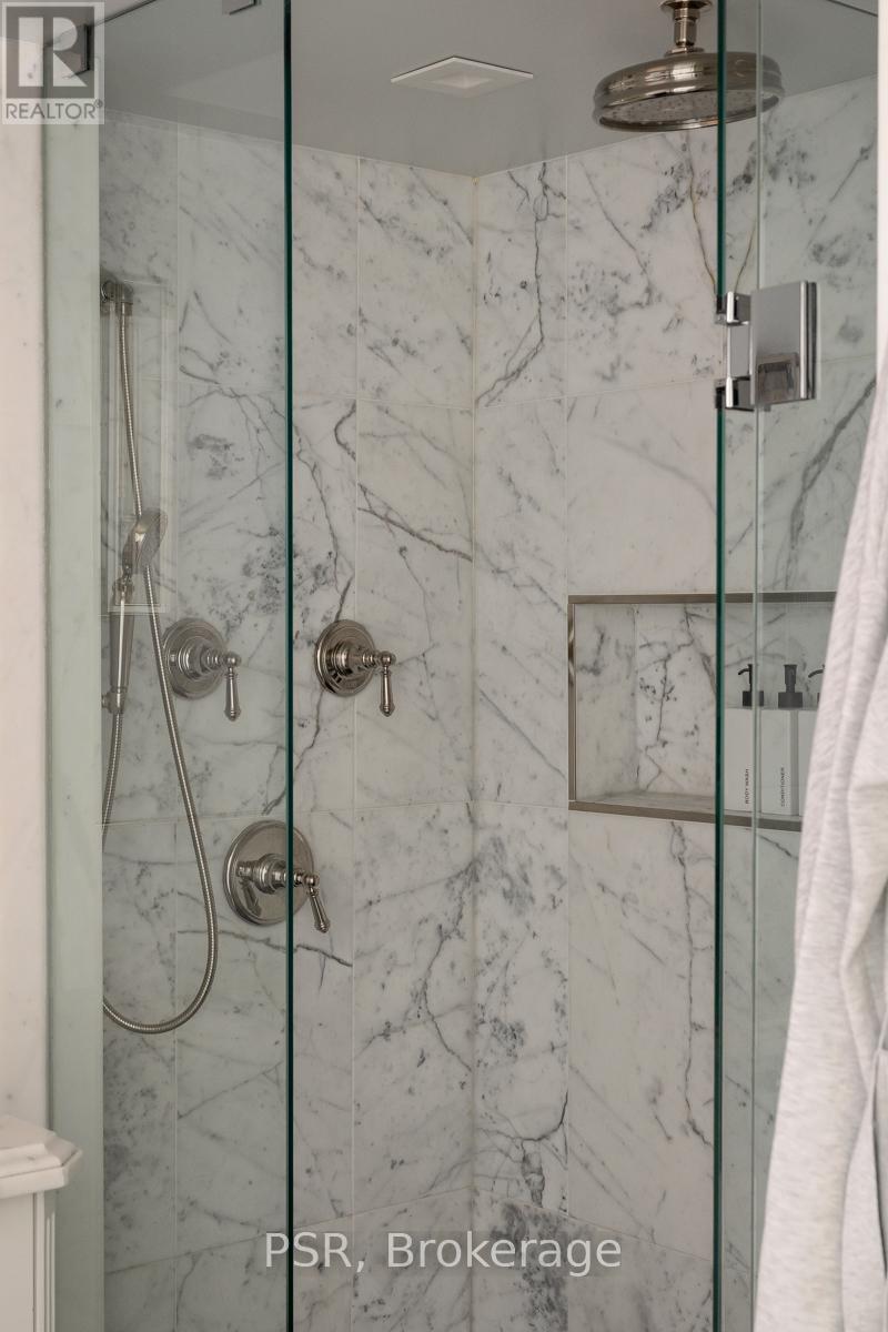 8 - 20 Brockton Avenue, Toronto, ON - Photo Showing Bathroom