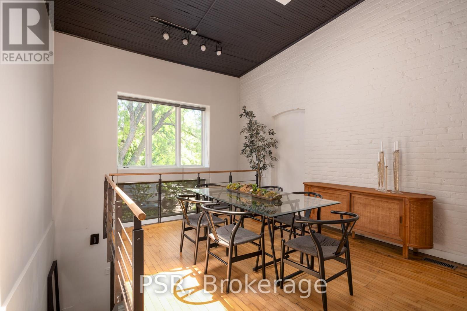 8 - 20 Brockton Avenue, Toronto, ON - Indoor Photo Showing Dining Room