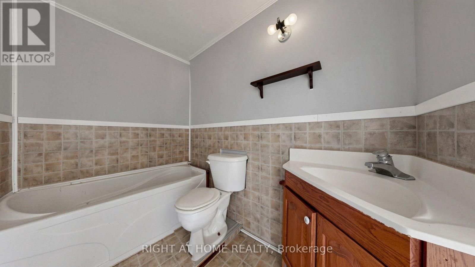 16558 Highway 48, Whitchurch-Stouffville, ON - Indoor Photo Showing Bathroom