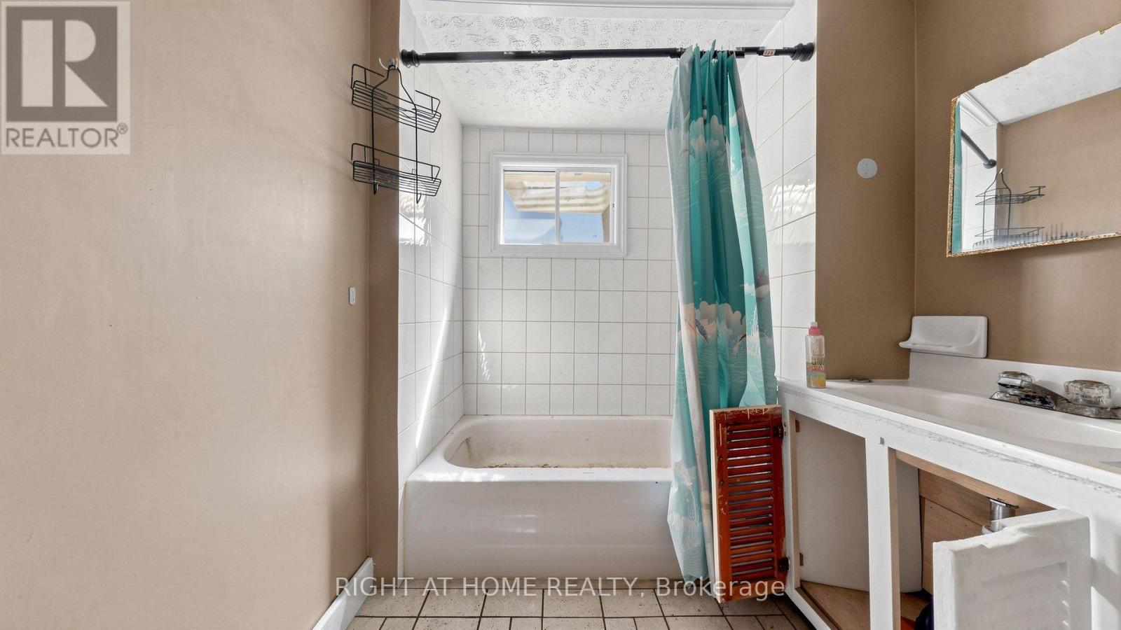 16558 Highway 48, Whitchurch-Stouffville, ON - Indoor Photo Showing Bathroom