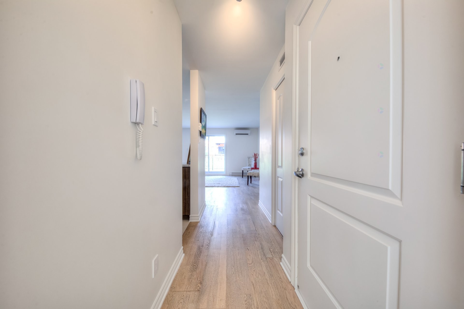 Mud Room - 3-225 Boul. Bouchard, Dorval, QC - Indoor Photo Showing Other Room