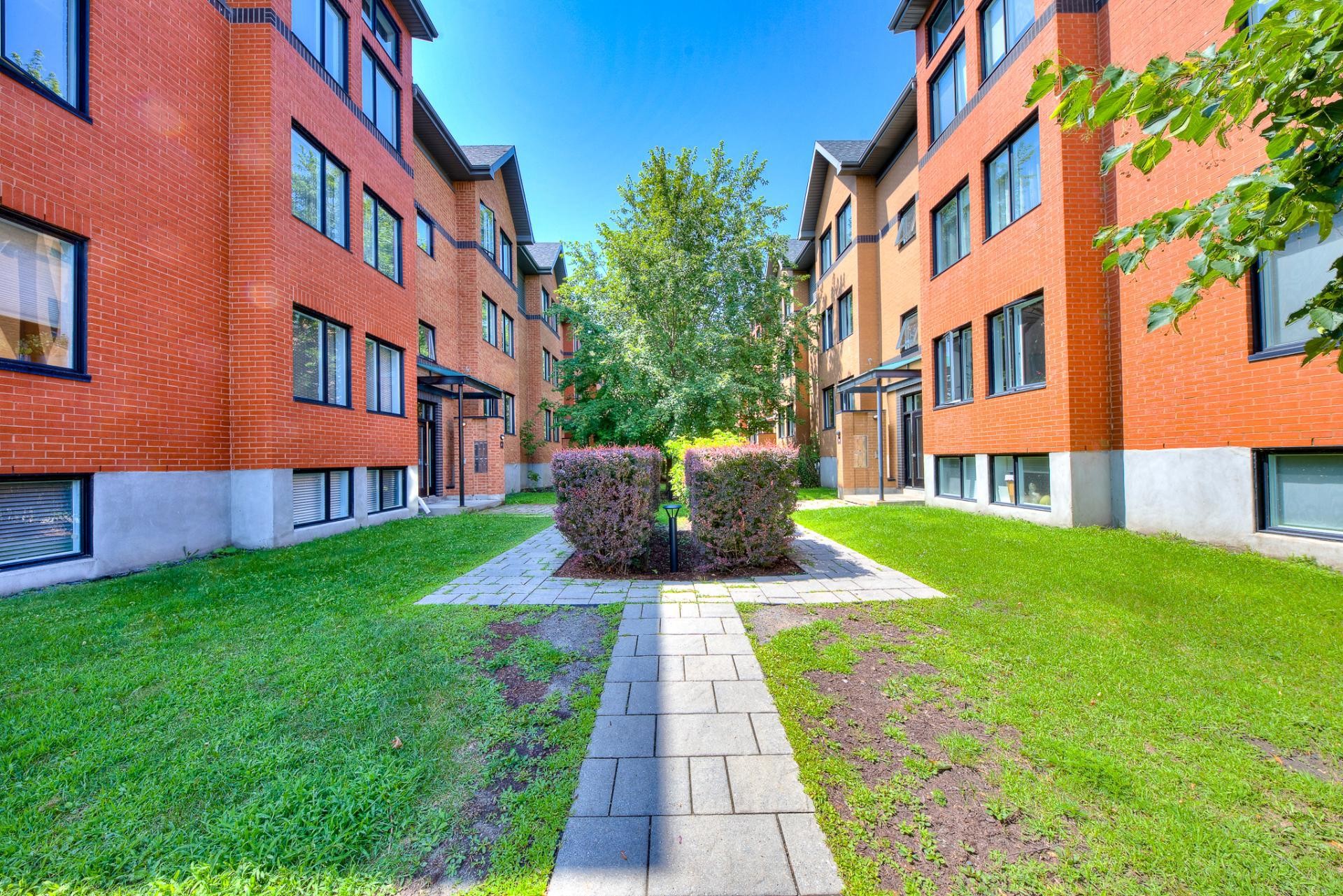 Entry - 3-225 Boul. Bouchard, Dorval, QC - Outdoor With Exterior