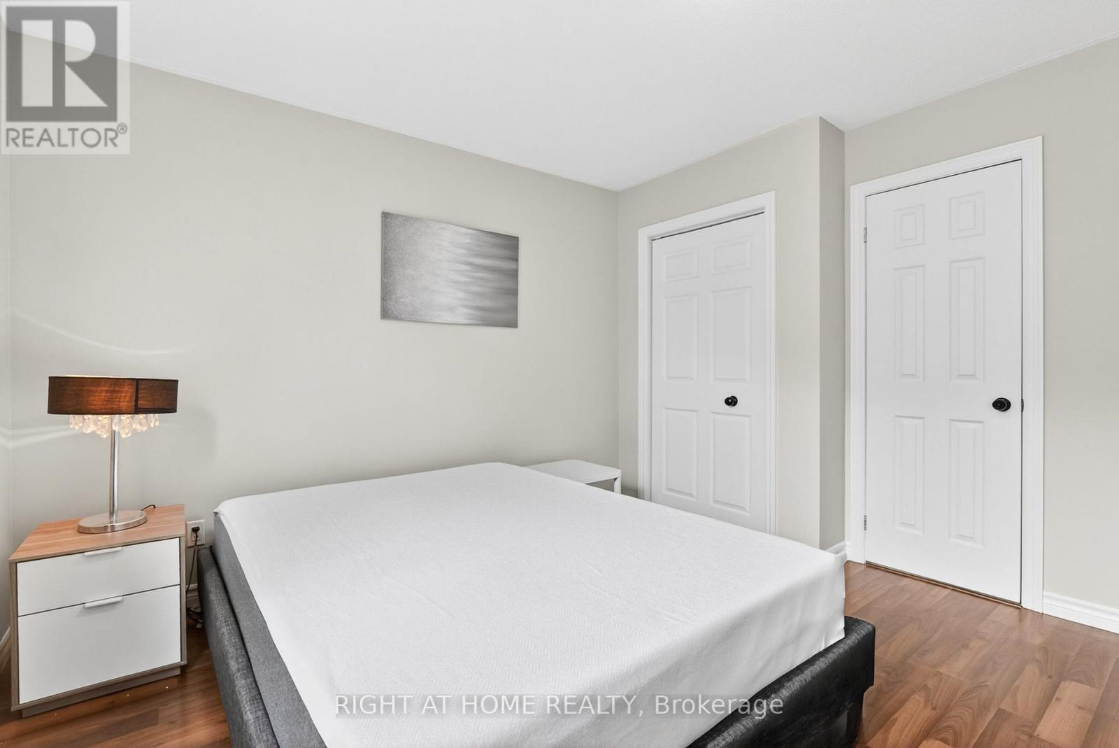 5524 Fraser Street, Niagara Falls, ON - Indoor Photo Showing Bedroom