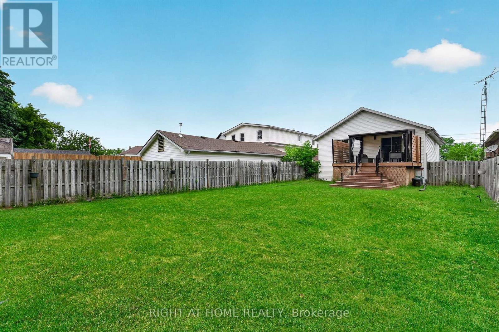 5524 Fraser Street, Niagara Falls, ON - Outdoor