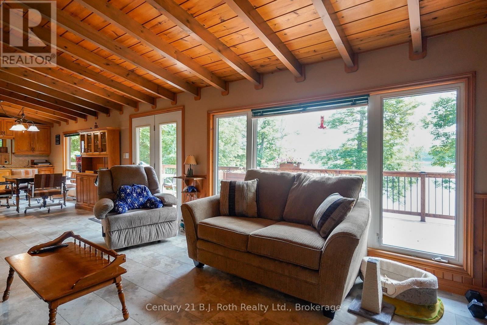 169 Odd'S Drive, Parry Sound Remote Area (Restoule), ON - Indoor Photo Showing Living Room