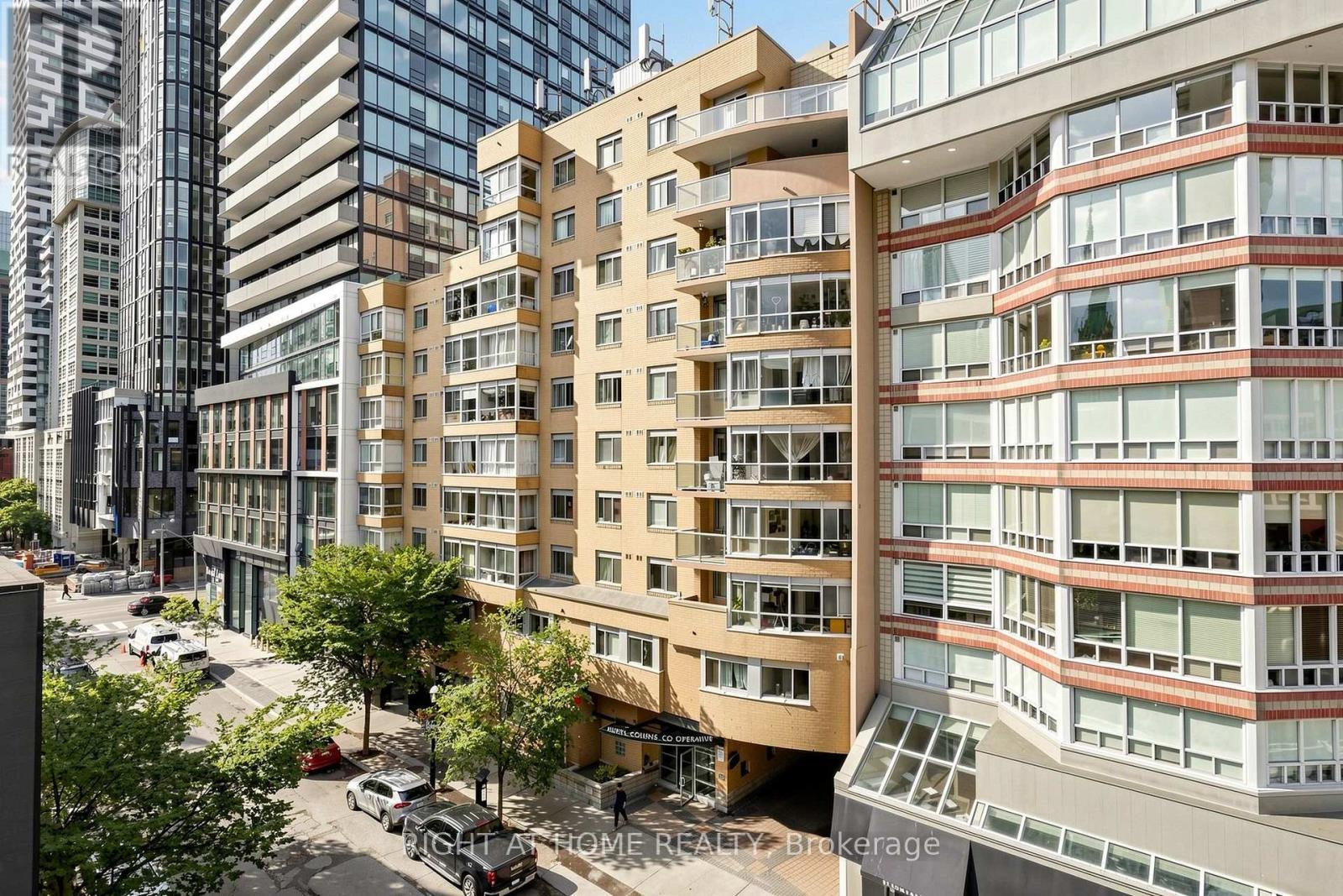 501 - 77 Lombard Street, Toronto, ON - Outdoor With Facade