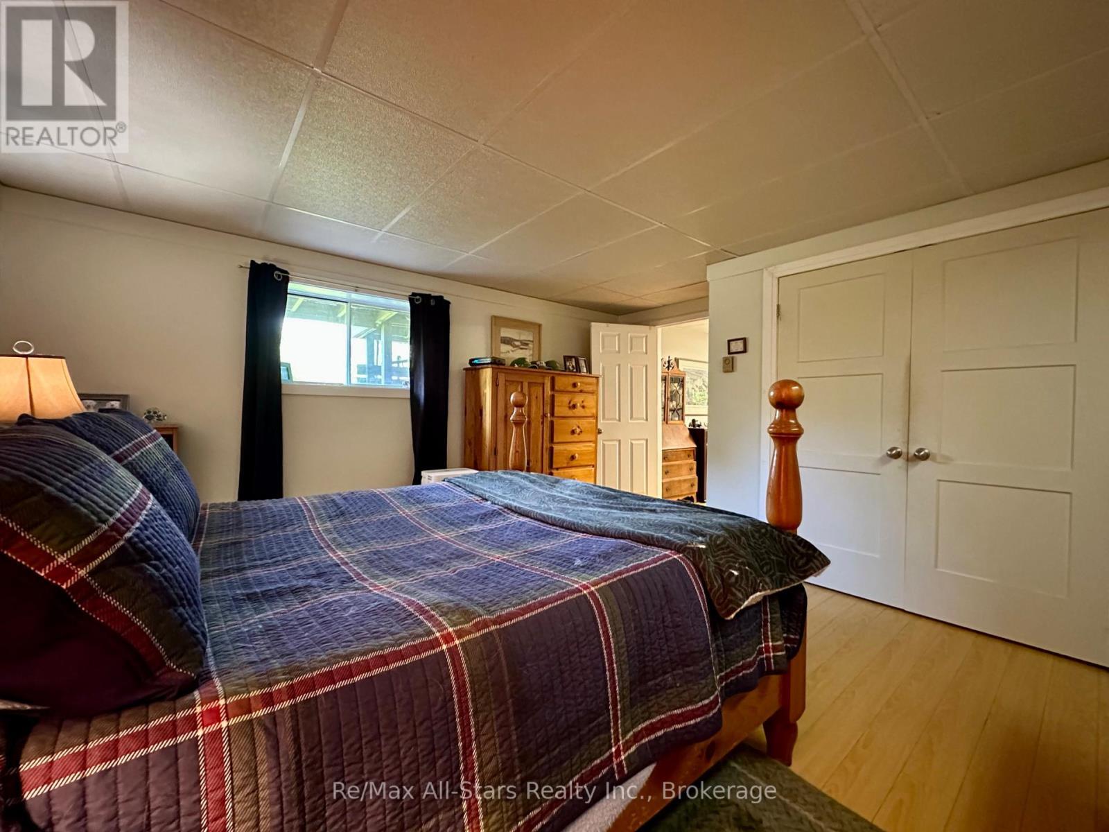 50 Reid Street, Kawartha Lakes (Bobcaygeon), ON - Indoor Photo Showing Bedroom