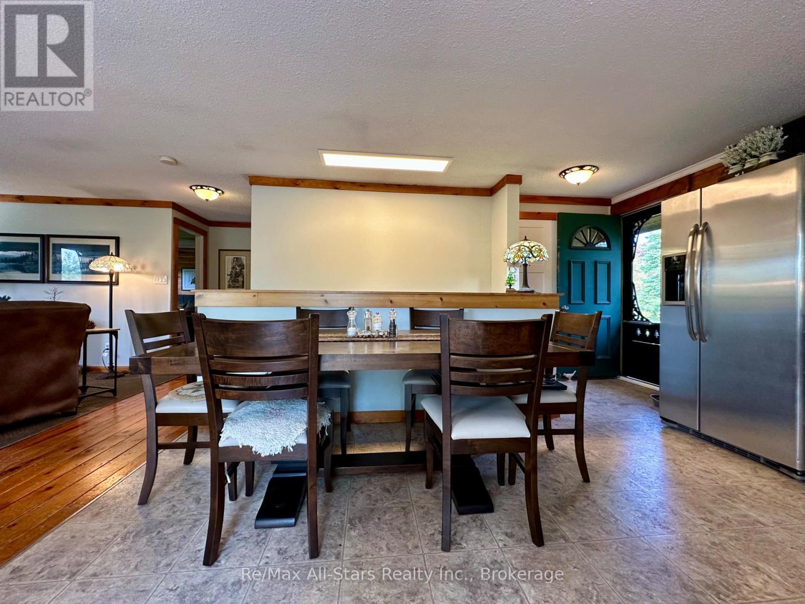 50 Reid Street, Kawartha Lakes (Bobcaygeon), ON - Indoor Photo Showing Dining Room