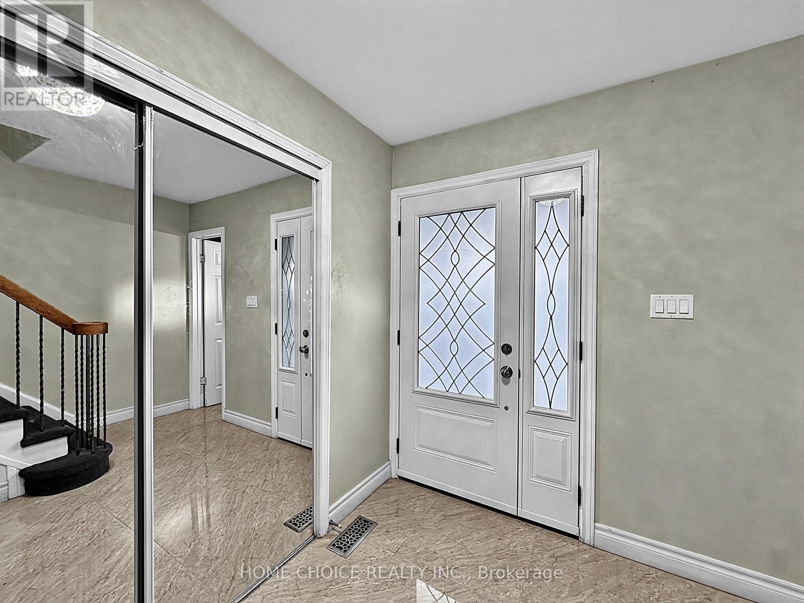 38 Robbinstone Drive, Toronto, ON - Indoor Photo Showing Other Room