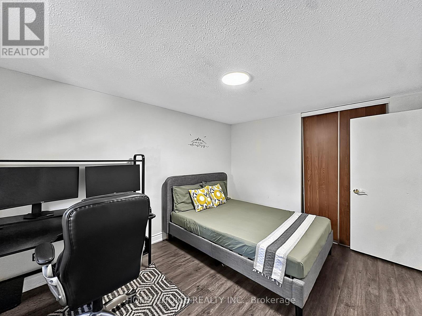 38 Robbinstone Drive, Toronto, ON - Indoor Photo Showing Bedroom