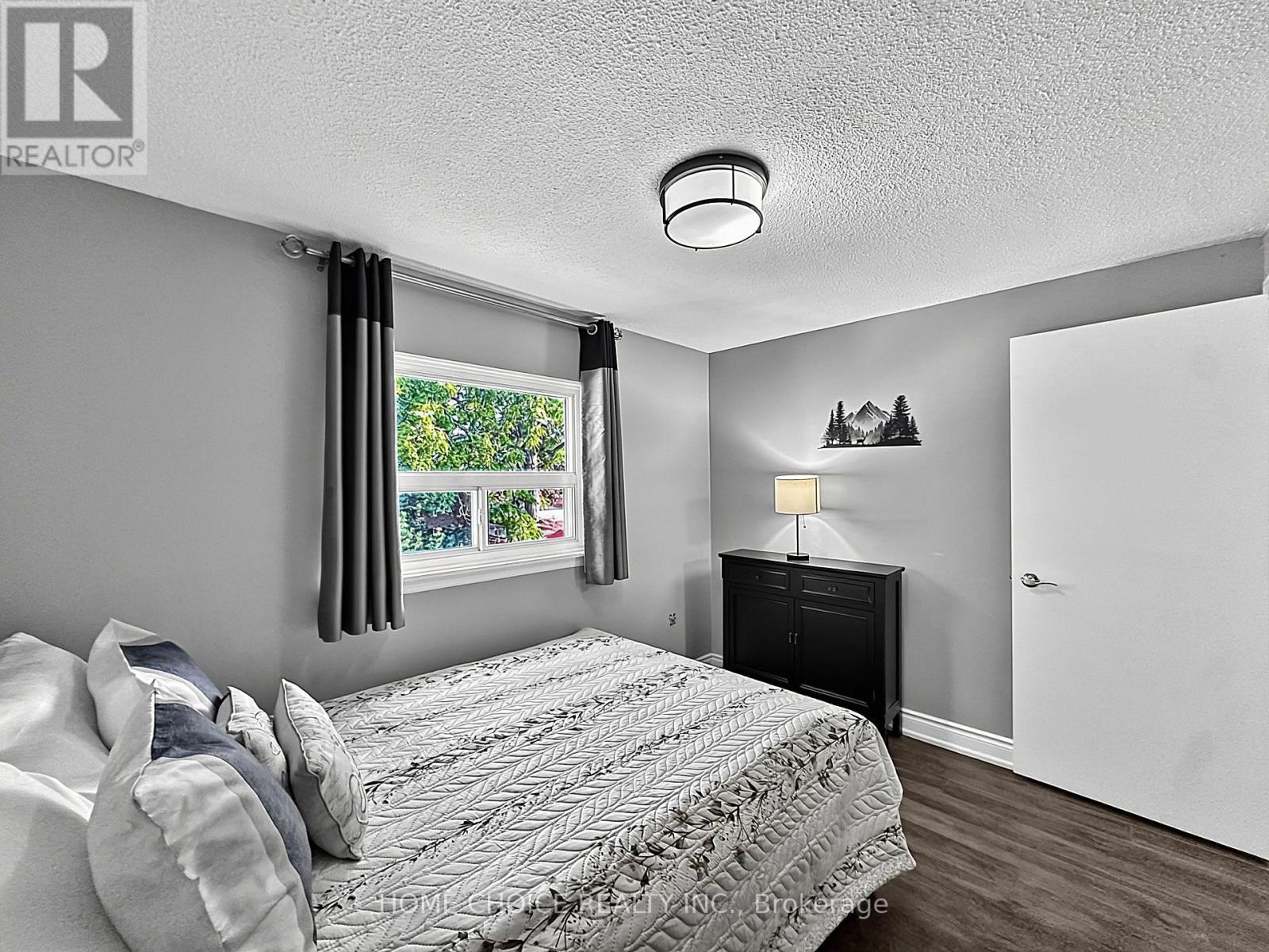 38 Robbinstone Drive, Toronto, ON - Indoor Photo Showing Bedroom
