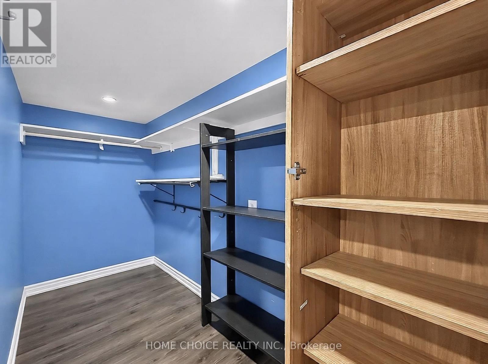 38 Robbinstone Drive, Toronto, ON - Indoor