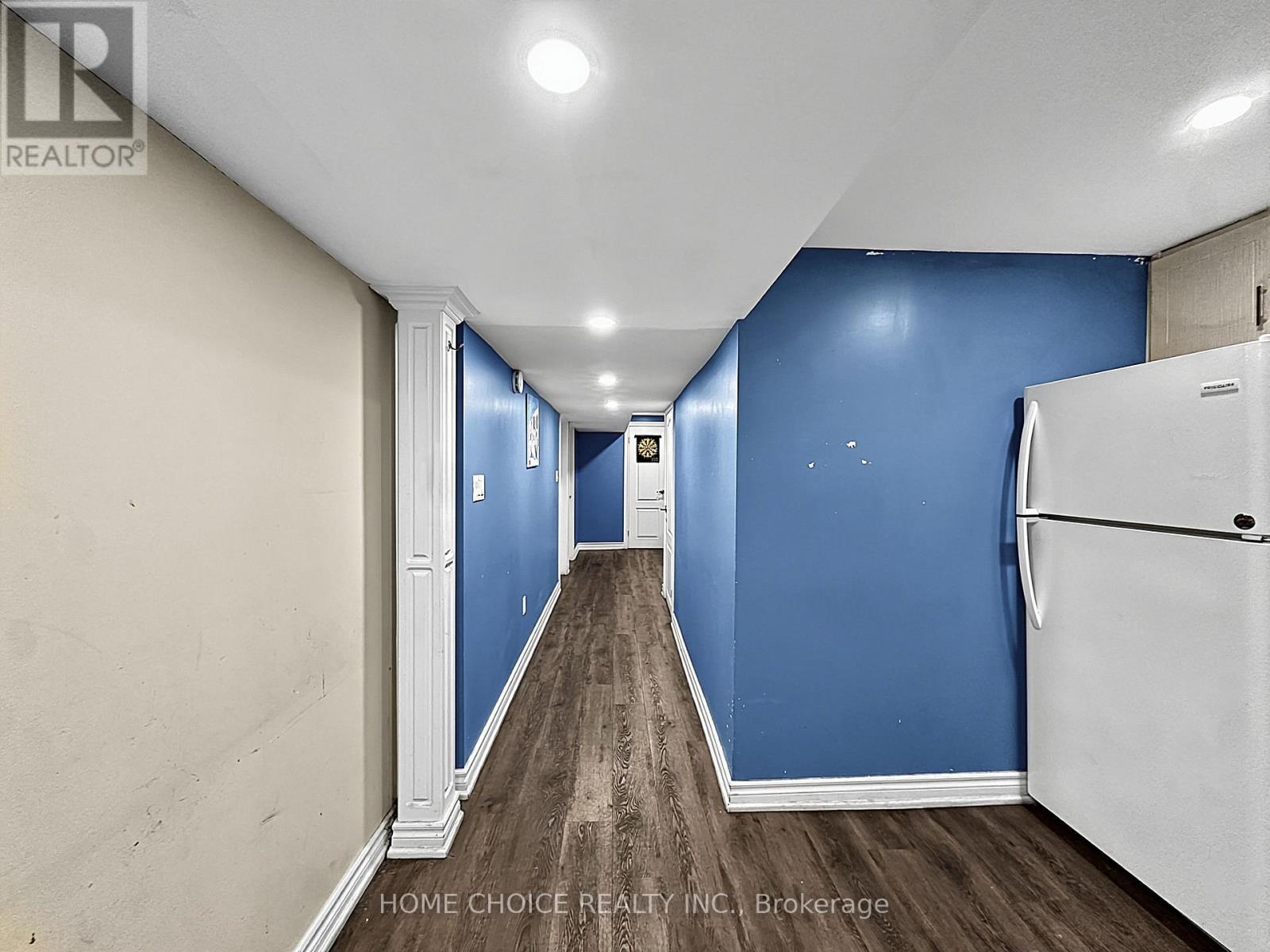 38 Robbinstone Drive, Toronto, ON - Indoor Photo Showing Other Room