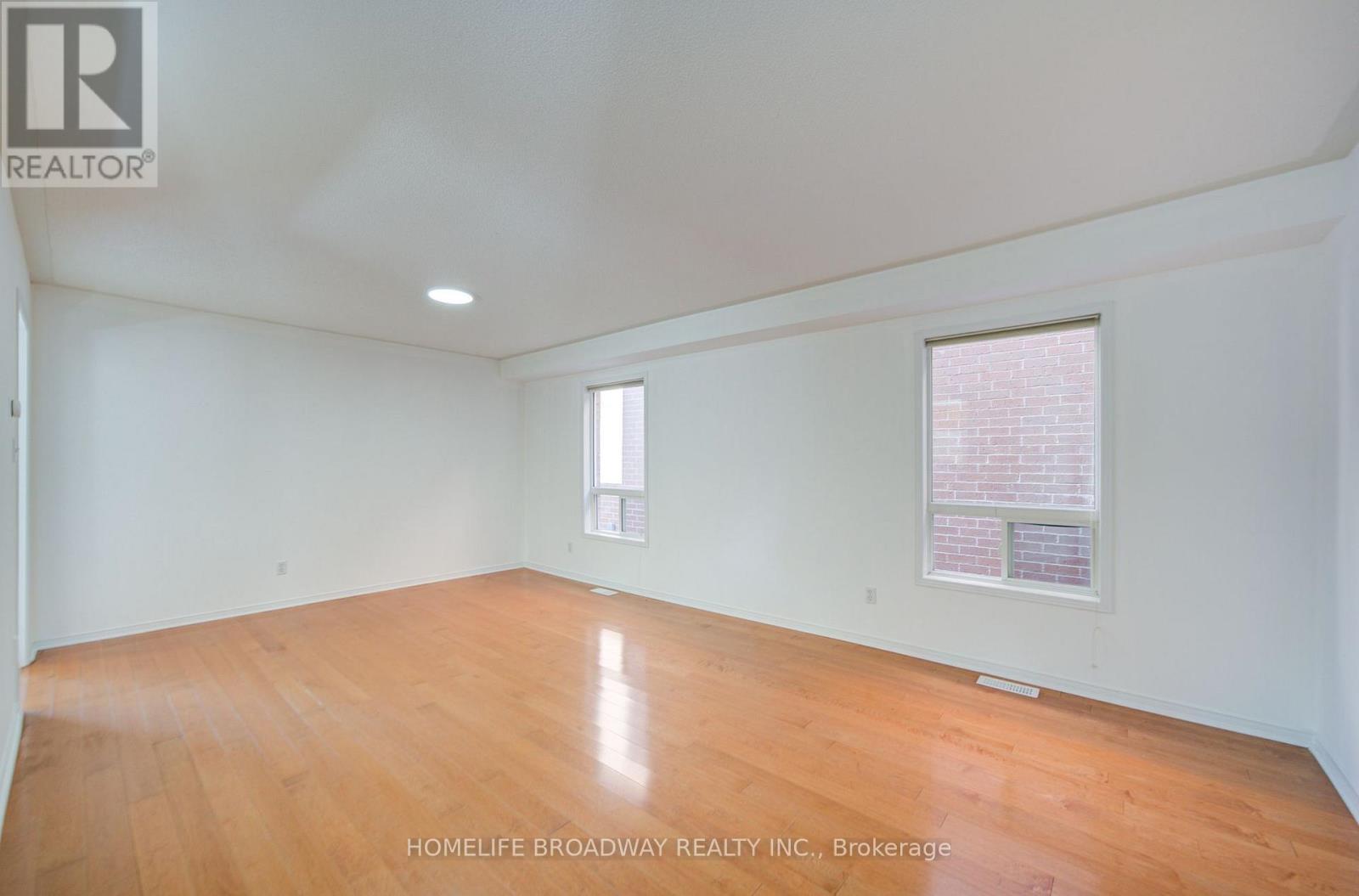 16 Raymond Bartlett Avenue, Markham, ON - Indoor Photo Showing Other Room