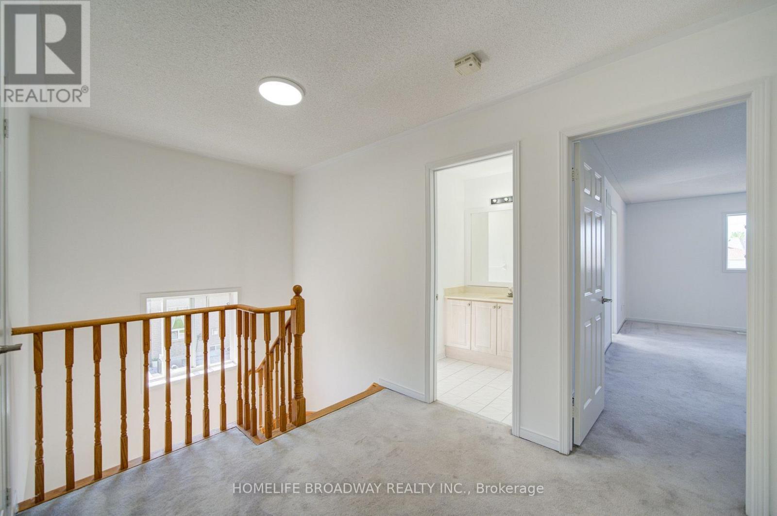 16 Raymond Bartlett Avenue, Markham, ON - Indoor Photo Showing Other Room