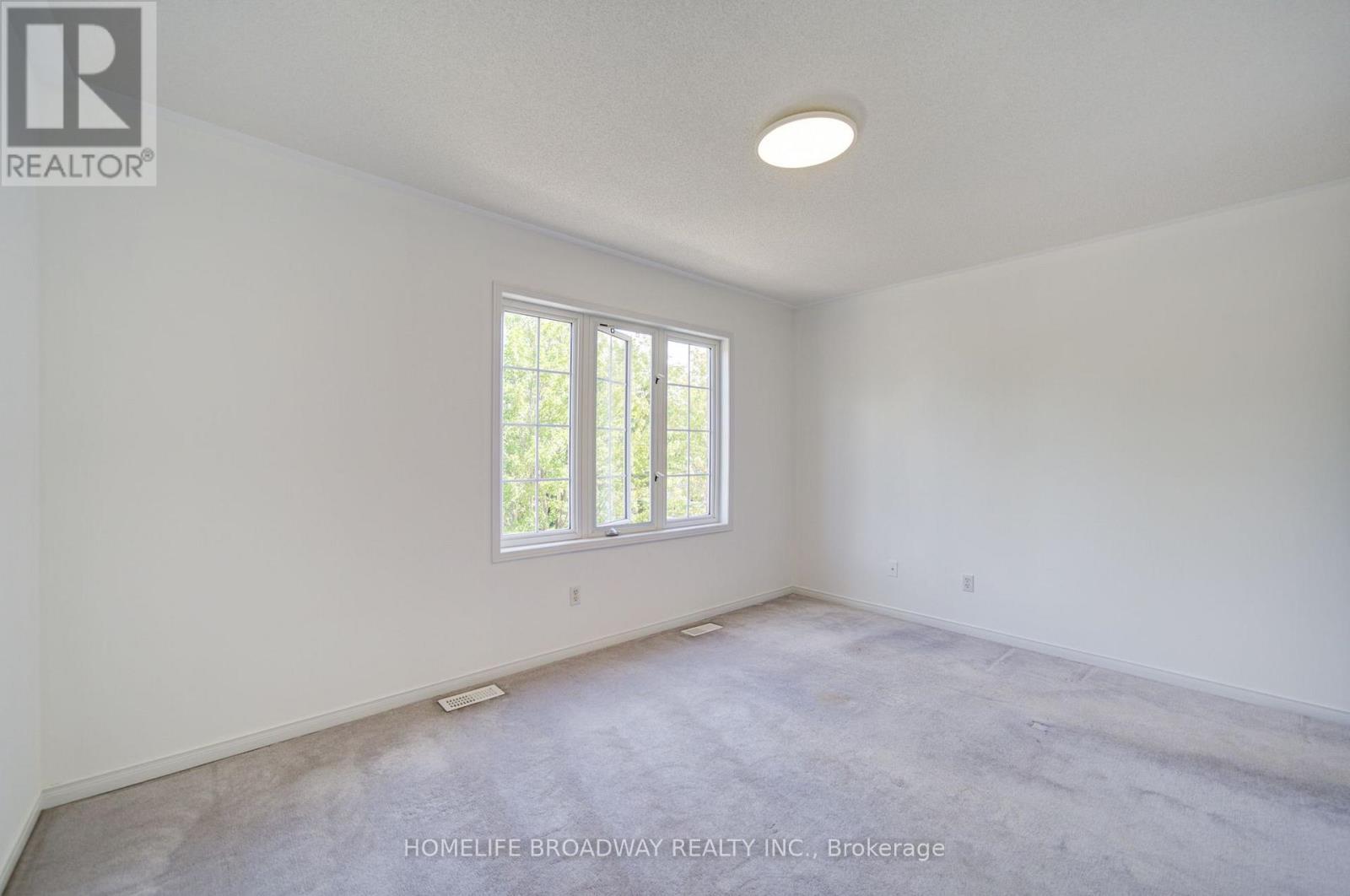 16 Raymond Bartlett Avenue, Markham, ON - Indoor Photo Showing Other Room