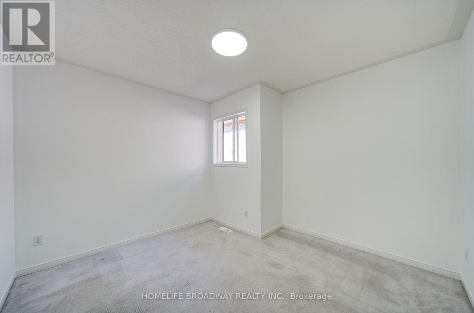 16 Raymond Bartlett Avenue, Markham, ON - Indoor Photo Showing Other Room