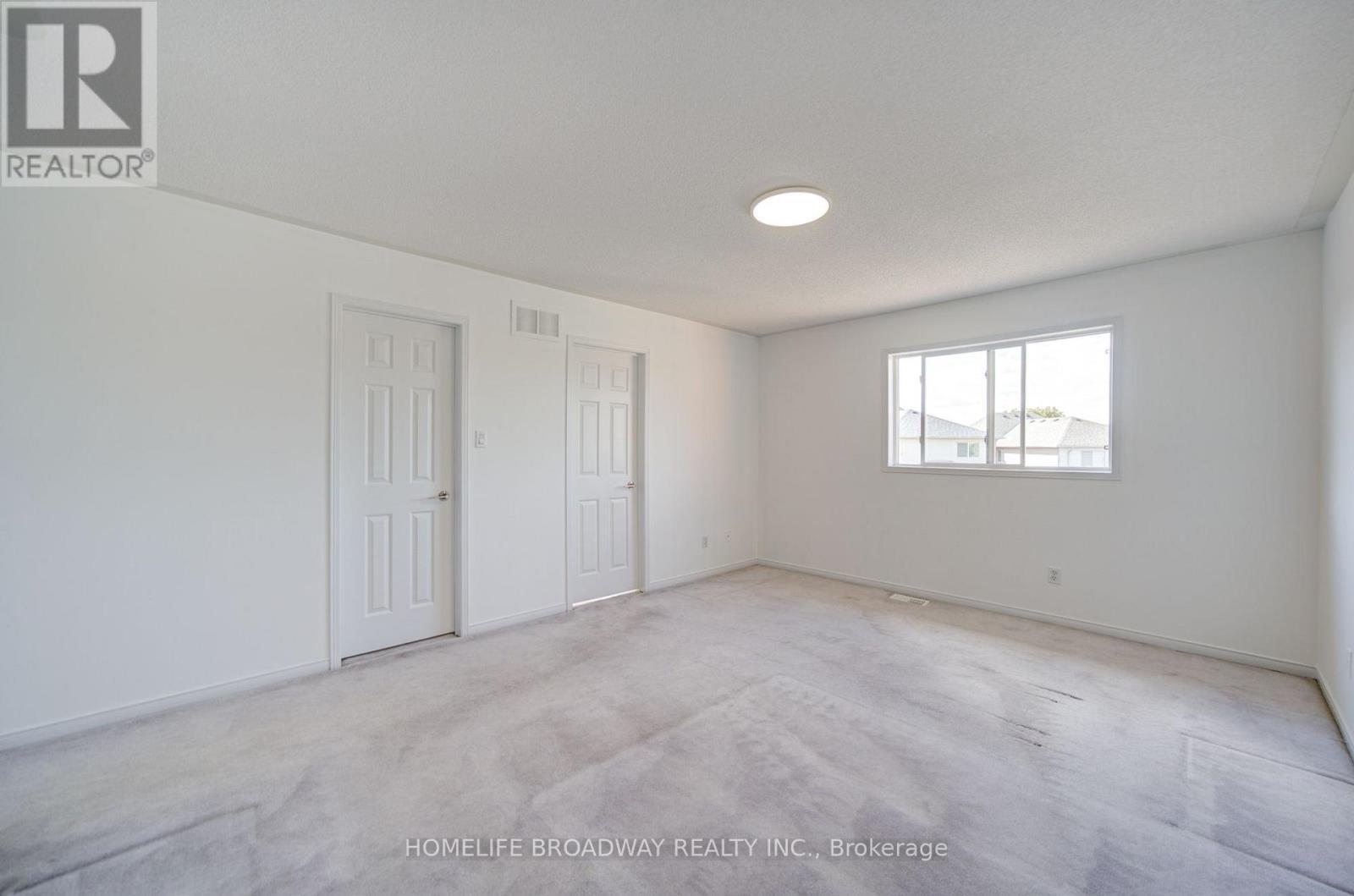 16 Raymond Bartlett Avenue, Markham, ON - Indoor Photo Showing Other Room