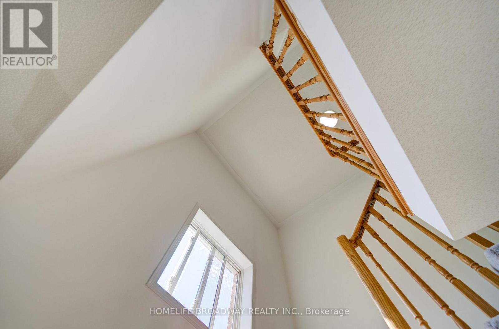 16 Raymond Bartlett Avenue, Markham, ON - Indoor Photo Showing Other Room