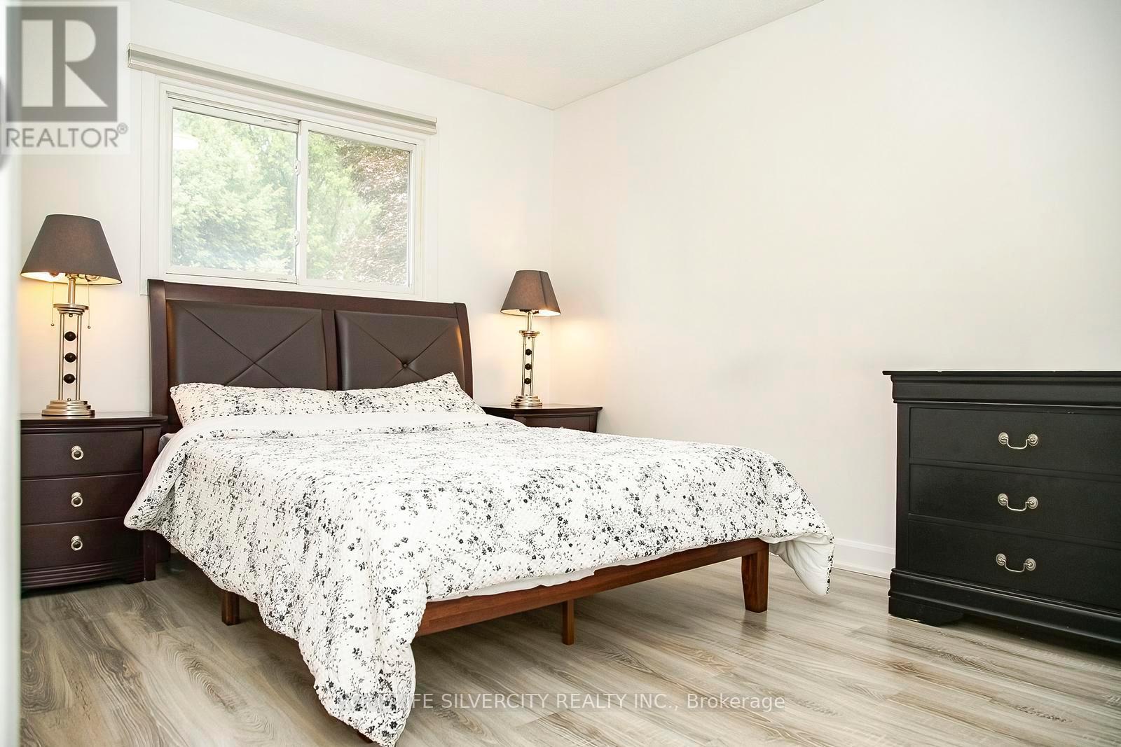 21 Mitchell Avenue, Brampton, ON - Indoor Photo Showing Bedroom