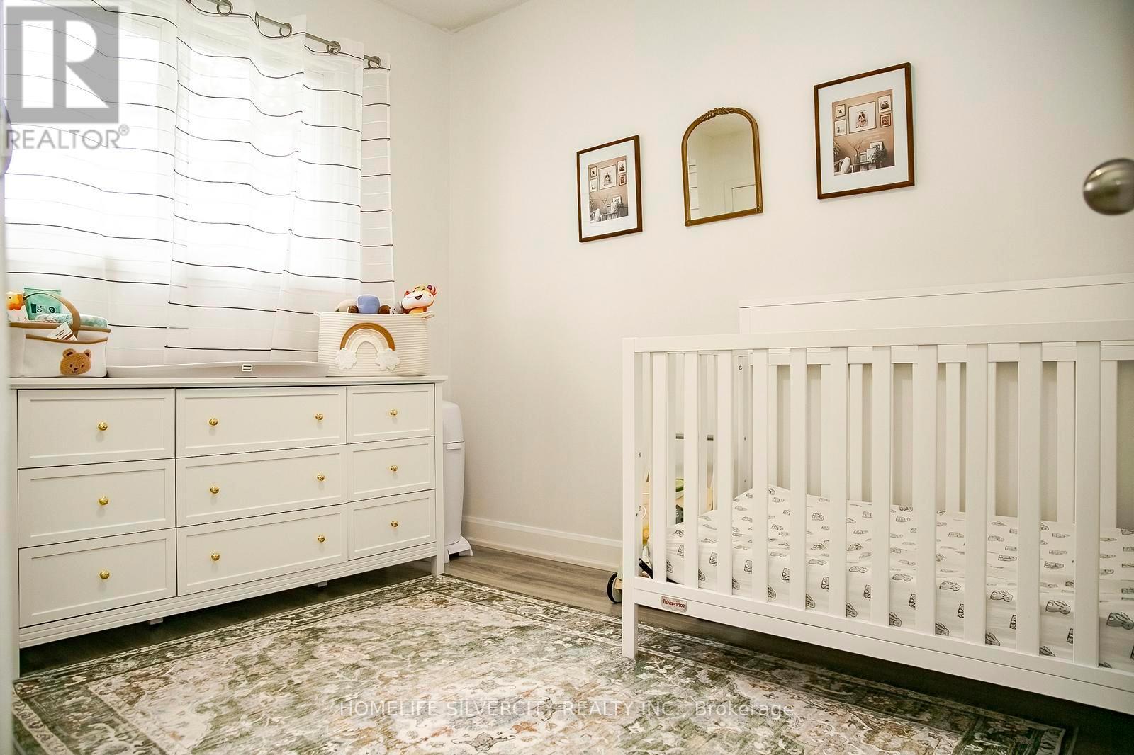 21 Mitchell Avenue, Brampton, ON - Indoor Photo Showing Bedroom