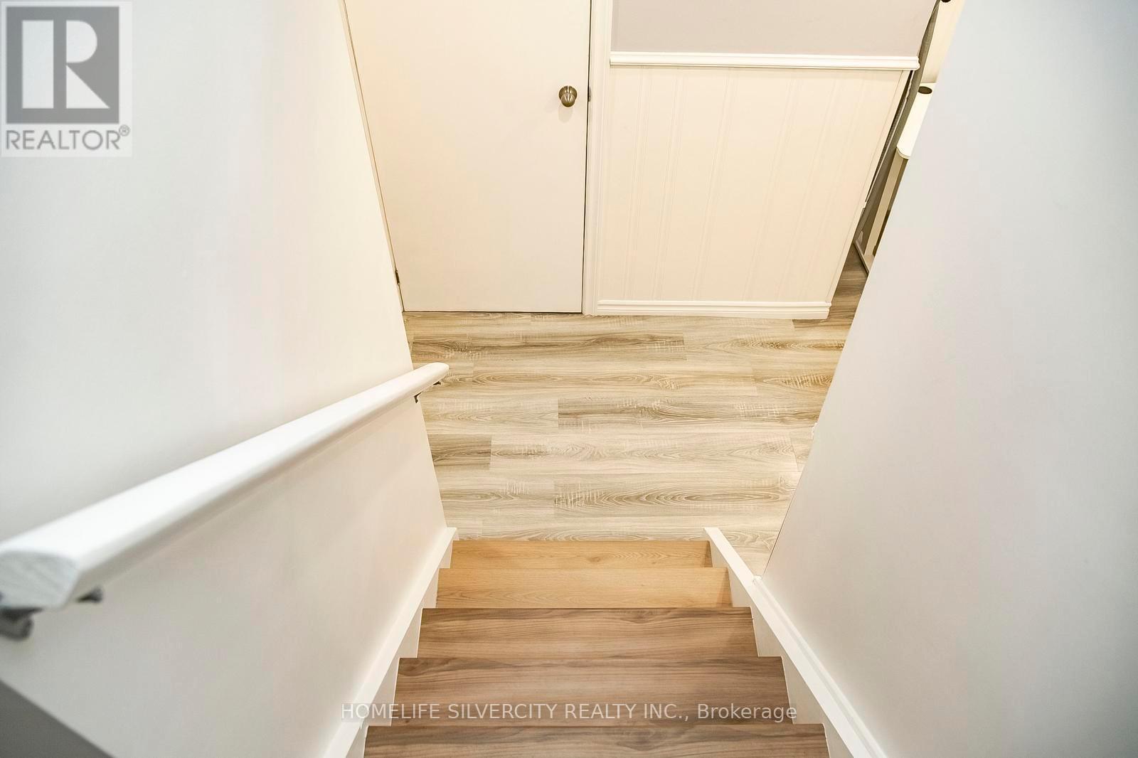 21 Mitchell Avenue, Brampton, ON - Indoor Photo Showing Other Room