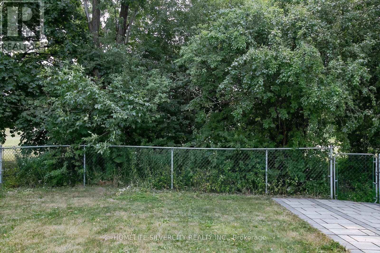 21 Mitchell Avenue, Brampton, ON - Outdoor