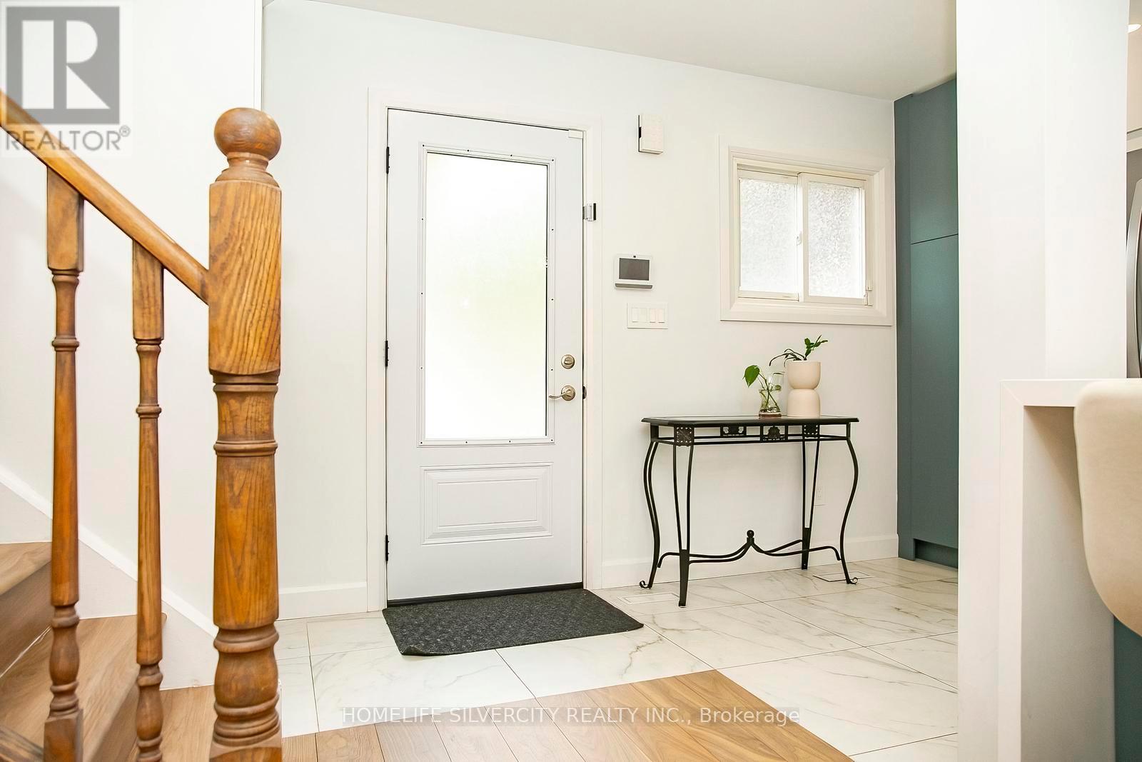 21 Mitchell Avenue, Brampton, ON - Indoor Photo Showing Other Room