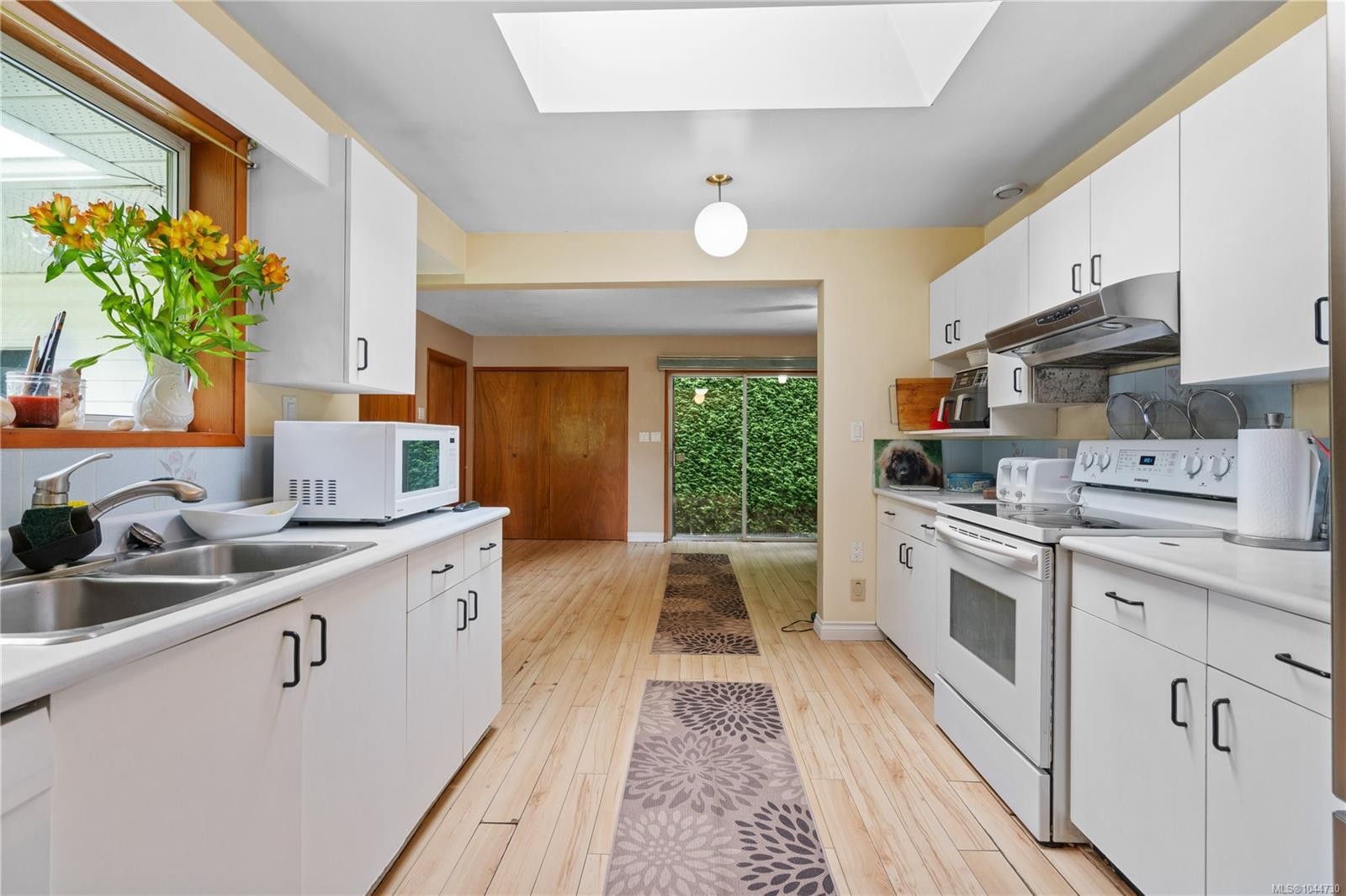 #2-1215 Stelly'S Cross Rd, Central Saanich, BC