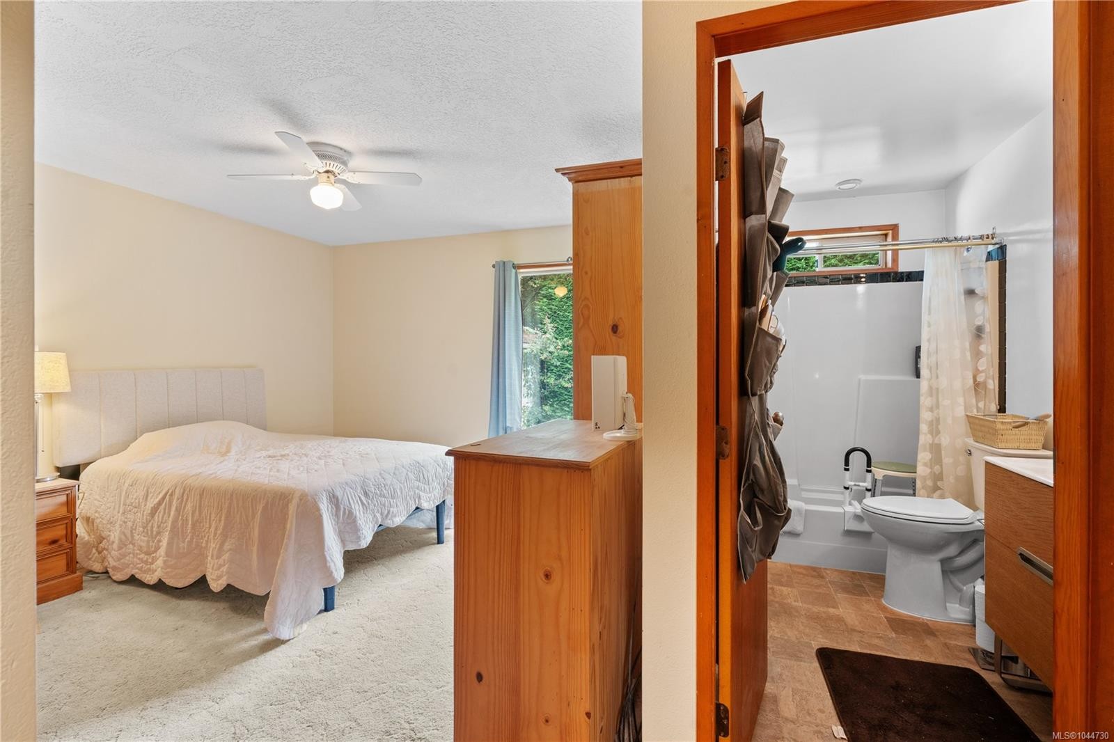 #2-1215 Stelly'S Cross Rd, Central Saanich, BC