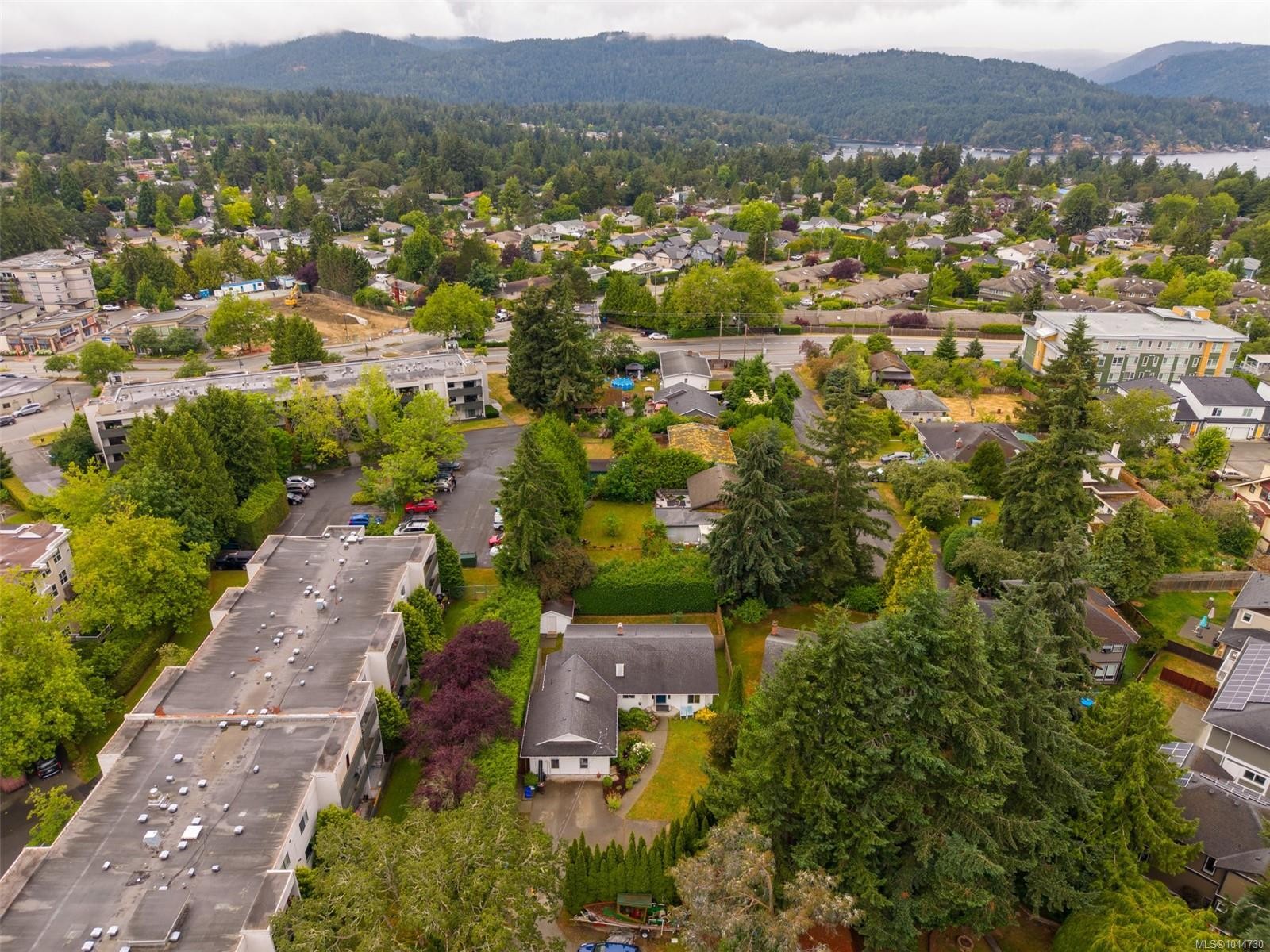 #2-1215 Stelly'S Cross Rd, Central Saanich, BC