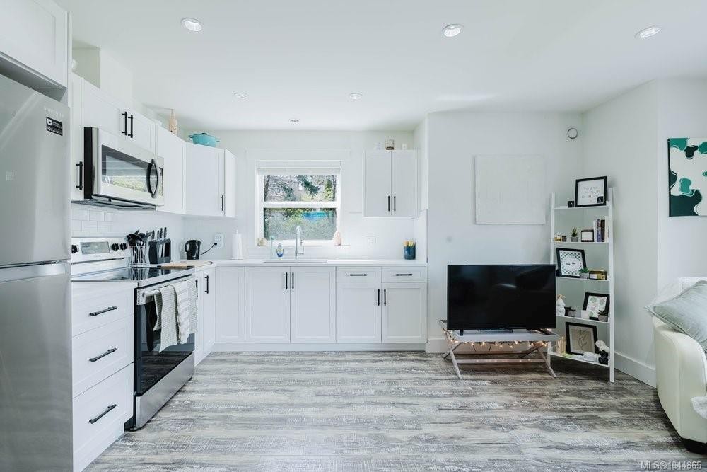 30 Jedburgh Rd, View Royal, BC