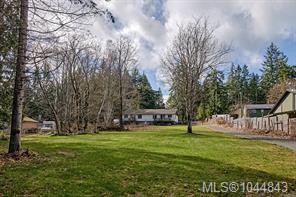 7073 &7075 Island Hwy, Bowser, BC - Outdoor
