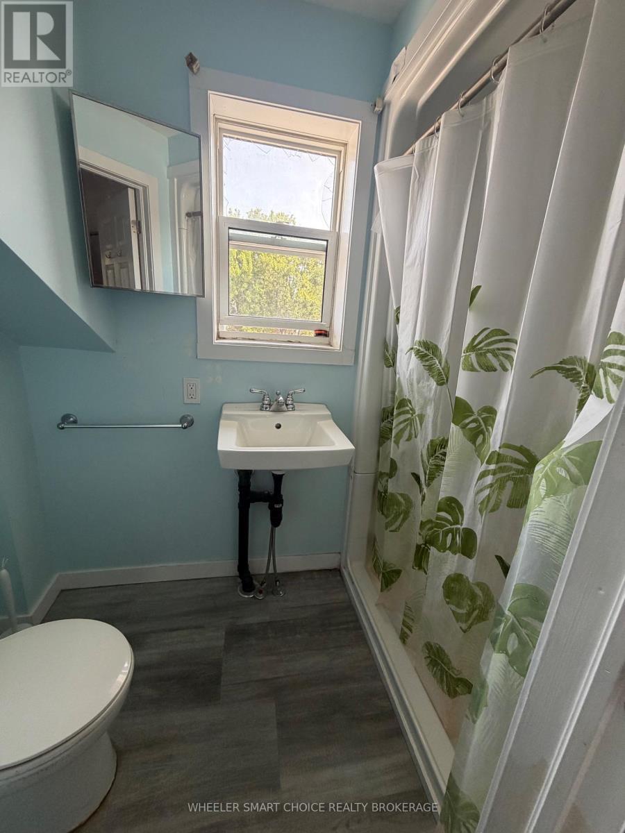 115 Guy Street, Cornwall, ON - Indoor Photo Showing Bathroom