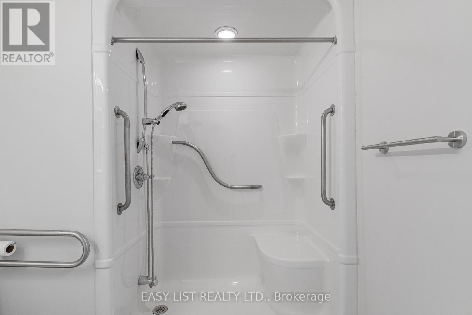 319 - 2020 Mcnicoll Avenue, Toronto, ON - Indoor Photo Showing Bathroom