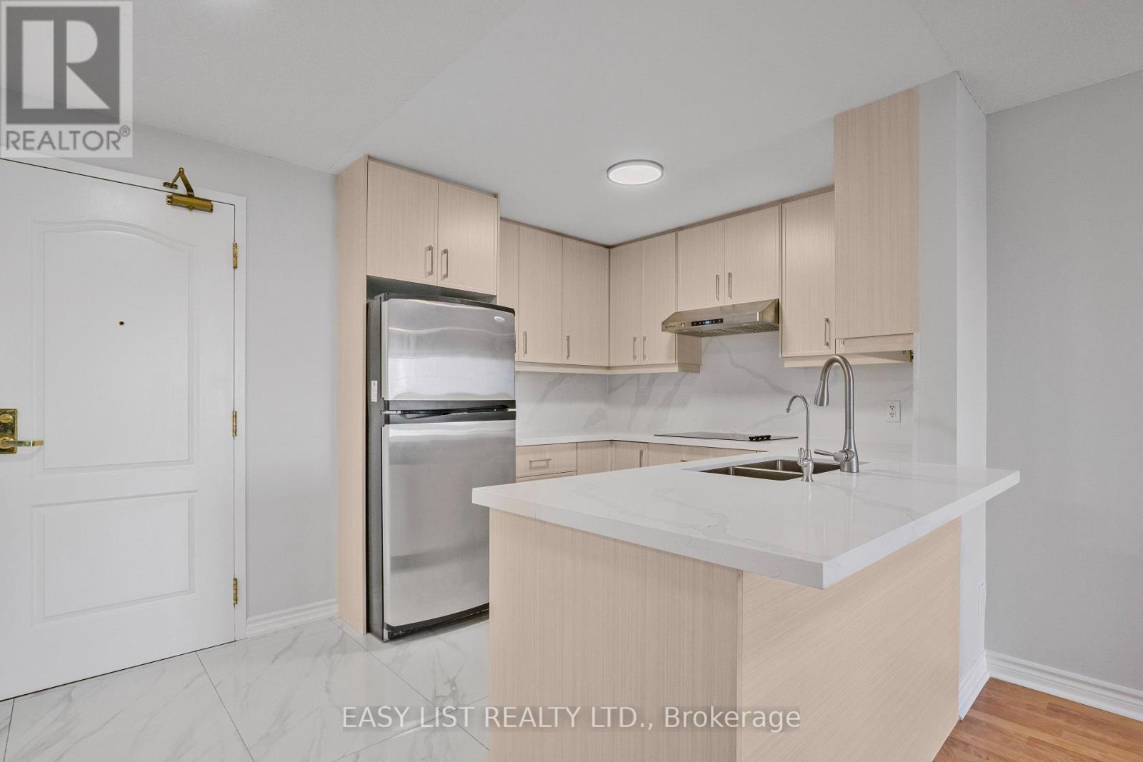 319 - 2020 Mcnicoll Avenue, Toronto, ON - Indoor Photo Showing Kitchen With Double Sink