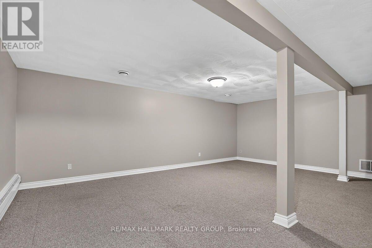 20 Cramer Drive, Ottawa, ON - Indoor Photo Showing Other Room