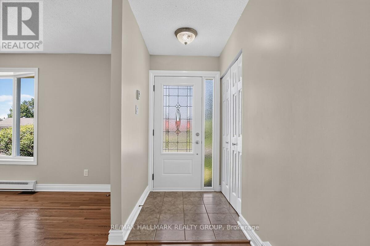 20 Cramer Drive, Ottawa, ON - Indoor Photo Showing Other Room