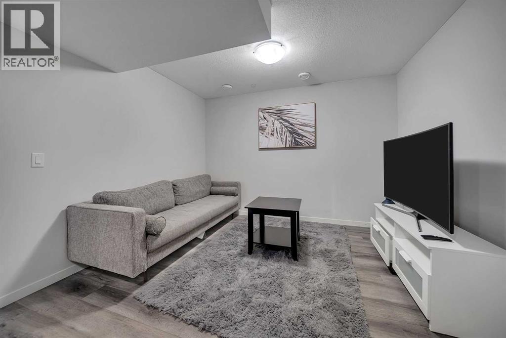132 Howse Crescent Ne, Calgary, AB - Indoor
