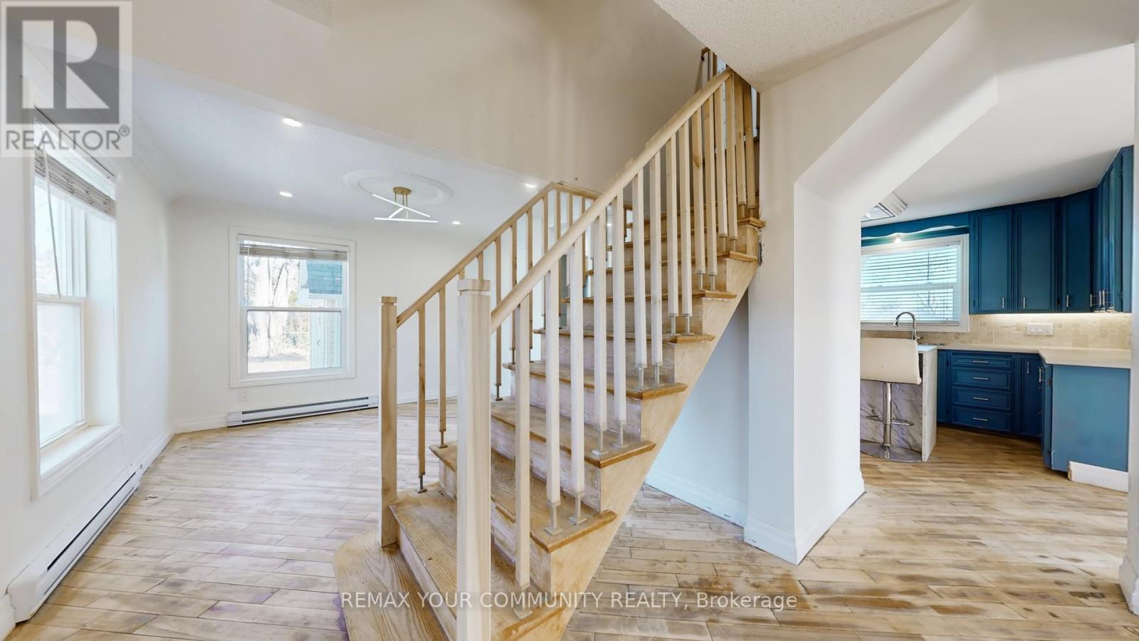 4219 Stouffville Road, Whitchurch-Stouffville, ON - Indoor Photo Showing Other Room