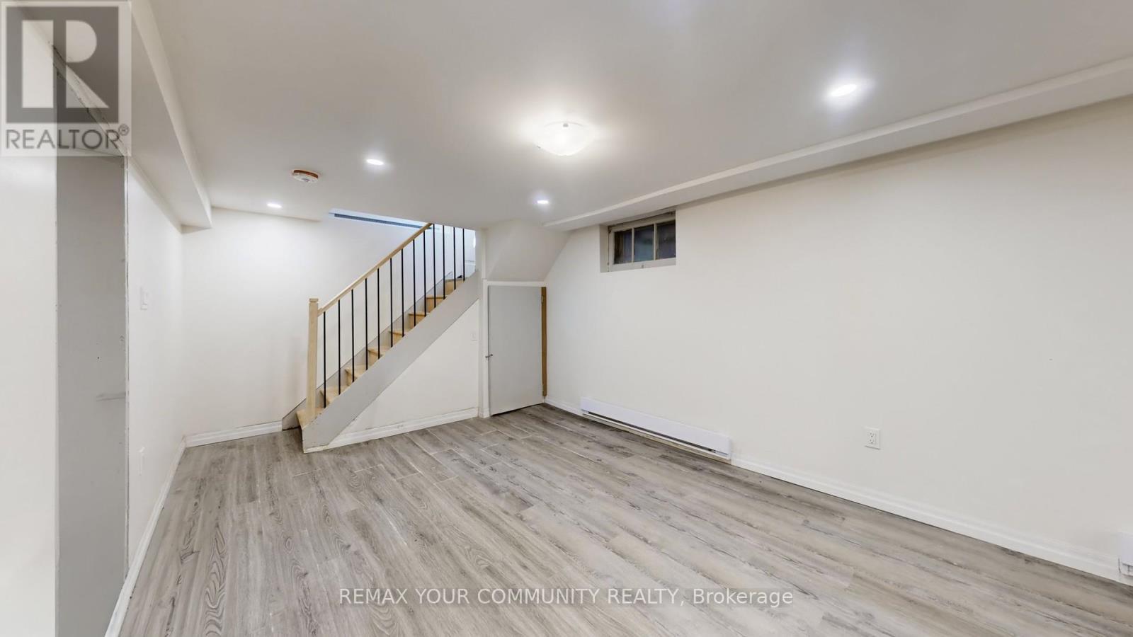 4219 Stouffville Road, Whitchurch-Stouffville, ON - Indoor Photo Showing Other Room