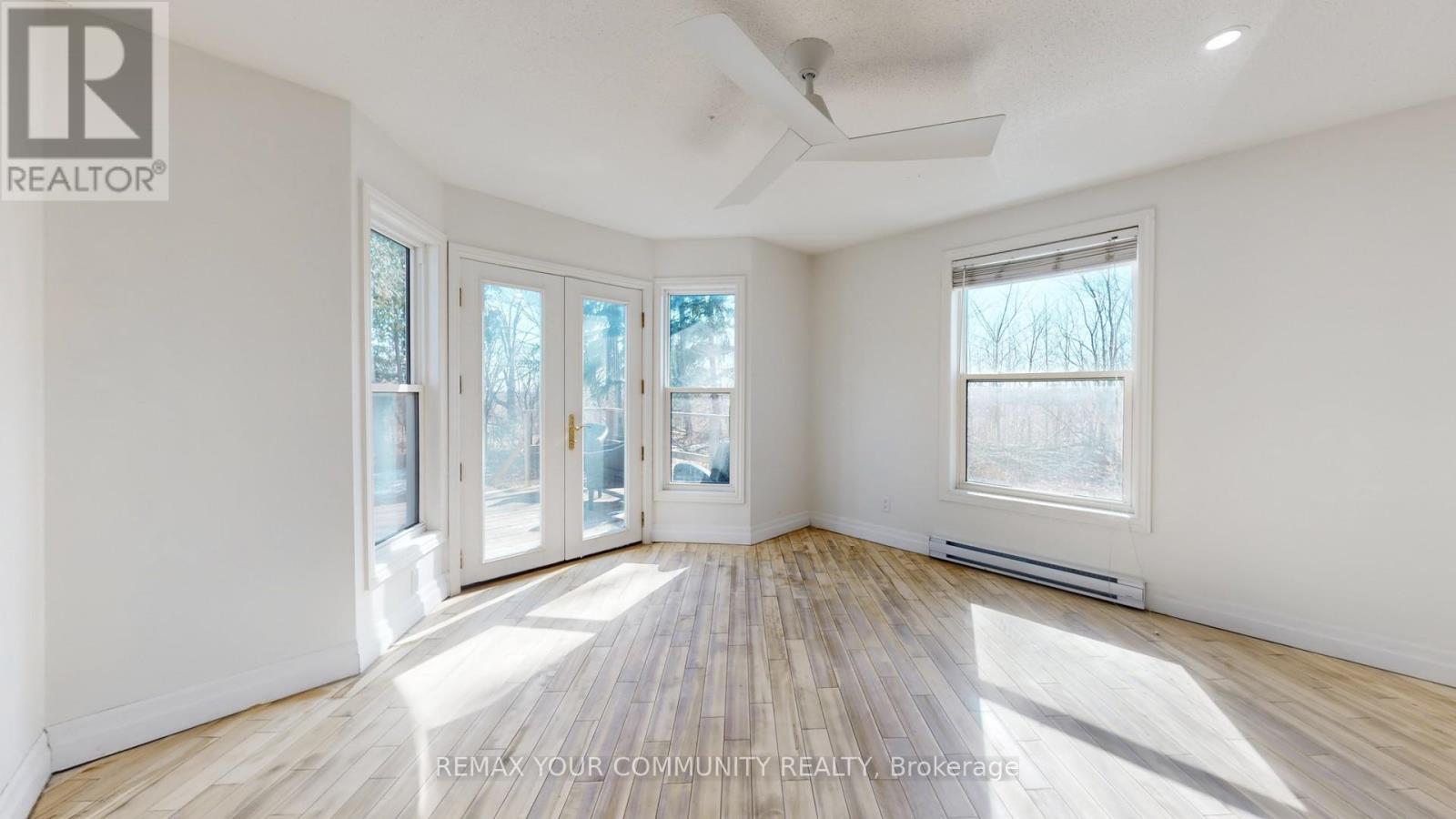 4219 Stouffville Road, Whitchurch-Stouffville, ON - Indoor Photo Showing Other Room