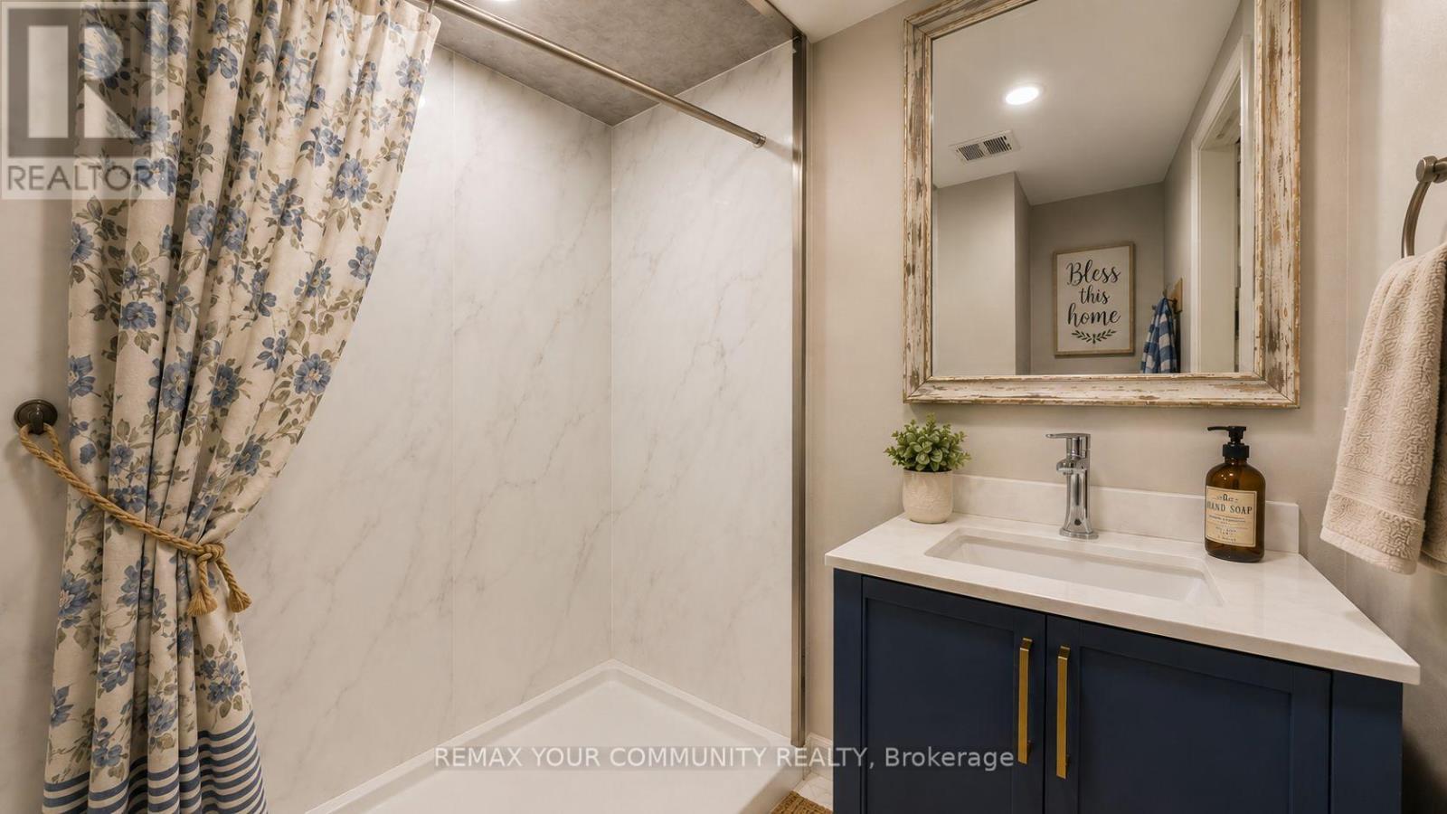 4219 Stouffville Road, Whitchurch-Stouffville, ON - Indoor Photo Showing Bathroom