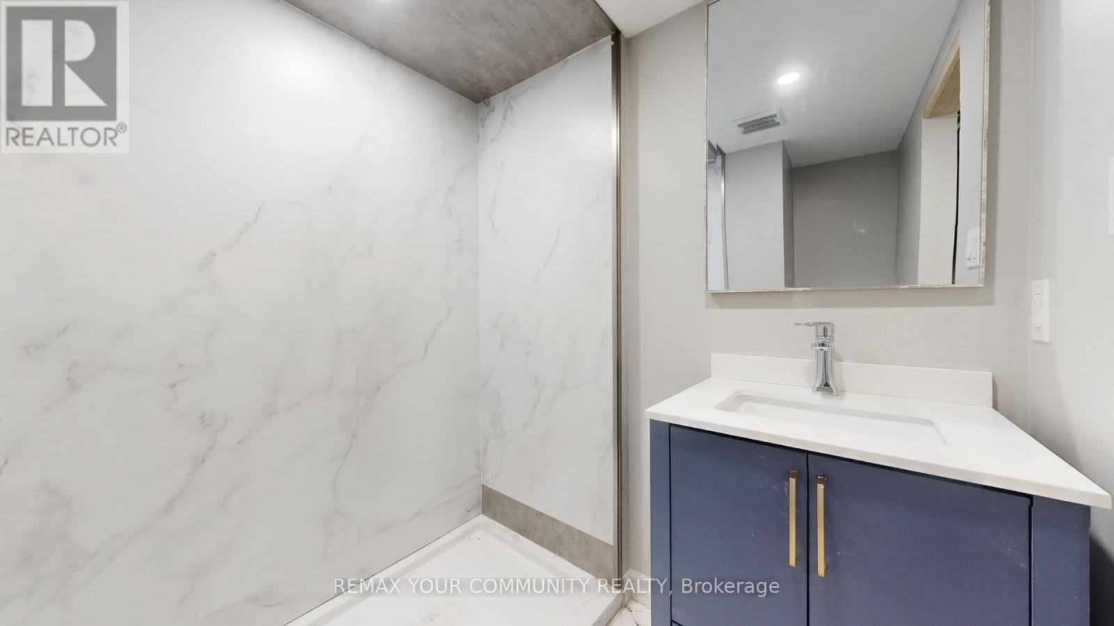 4219 Stouffville Road, Whitchurch-Stouffville, ON - Indoor Photo Showing Bathroom